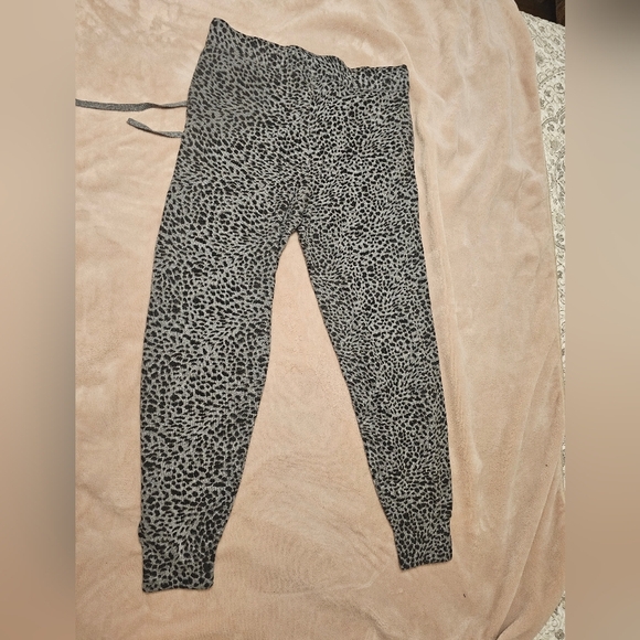 Monrow mini leopard Sweats/Joggers - Picture 5 of 8